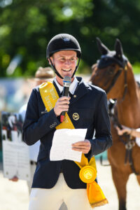 Goldenes Reitabzeichen für Johannes Brodhecker DSC 4870 200x300 - Goldenes Reitabzeichen für Johannes Brodhecker